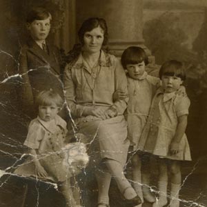 Photo Restoration Service